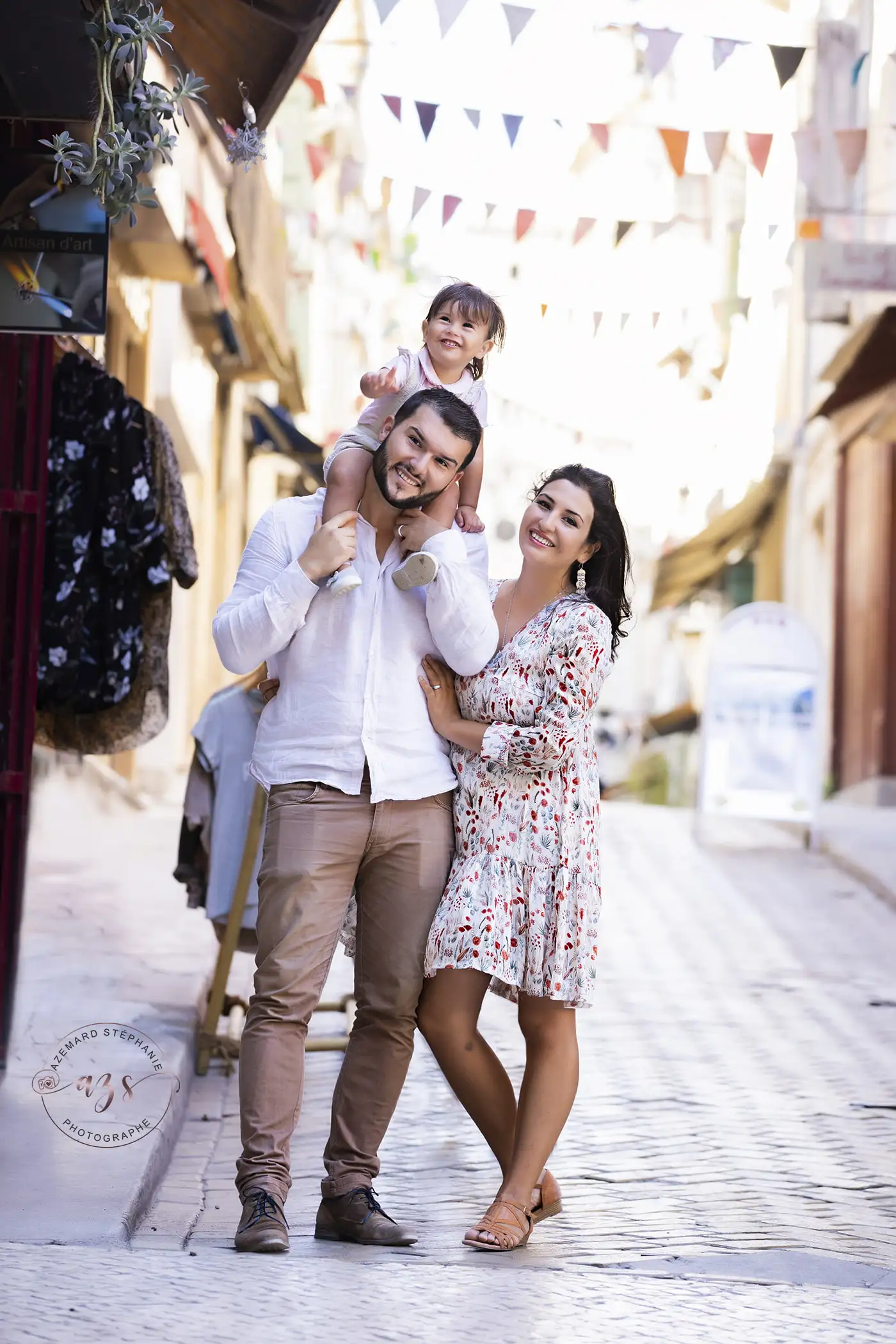 Séance photo famille à Sommières dans le Gard — Stéphanie Azémard photographe famille Montpellier